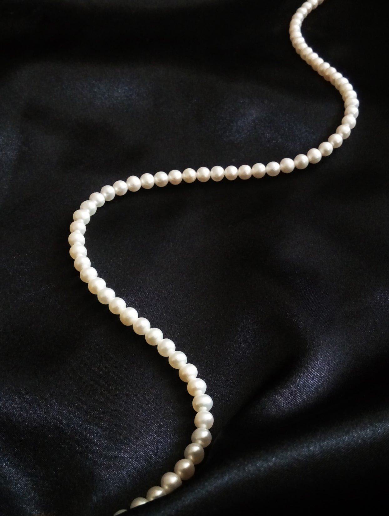 White Round Pearl Necklace Singapore